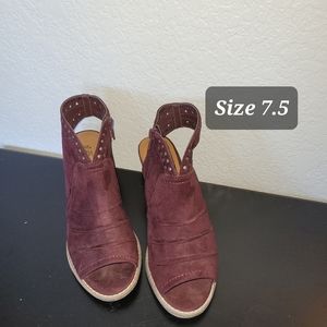 Slouchy Burgundy Open Toe Exposed Heel Ankle Bootie 7.5